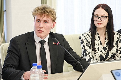 \"Нам есть чему учиться\". Председатель ЦИК Кыргызстана о работе с населением в Беларуси