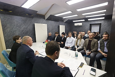 Модернизация производств, инвестиции, туризм. Ломский о точках роста Брестской области