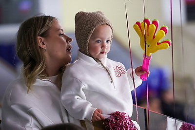 \"Металлург\" в овертайме обыграл \"Юность\" и повел в полуфинальной серии экстралиг