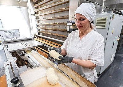 Для улучшения качества. На Оршанском хлебозаводе модернизировали линию производства хлеба