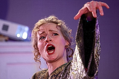 \"Опера - это не скучно\". Как Большой театр превращает классику в современный тренд