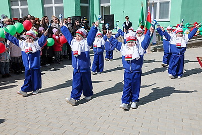 Новый детский сад с бассейном на 175 мест открыли в Орше