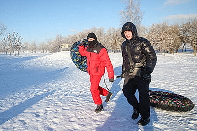 \"Был разработан план\". Что предпринимают в Минске, чтобы снизить травматизм при катании на тюбингах