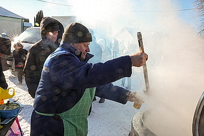 Гусиные забеги, обряды и много песен. В Костюковичском районе провели \"Гусінае свята\"