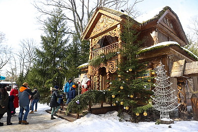 В Беловежской пуще отметили Масленицу и попрощались со Снегурочкой до следующей зимы