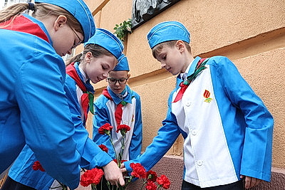 В Минске открыли мемориальную доску знаменитому мастеру сцены Николаю Кириченко