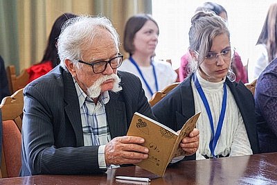 От конкурсов к признанию. Как в Беларуси формируют новую плеяду молодых писателей