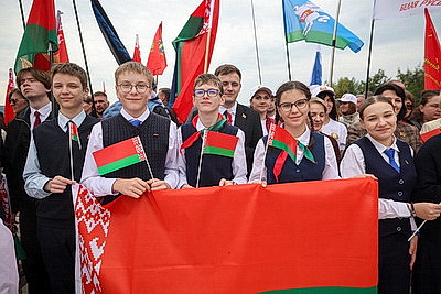 Автопробег ко Дню народного единства собрал около 500 участников в Минской области