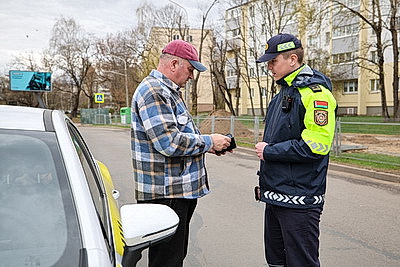 Нарушений ПДД со стороны такси стало меньше. Как прошел рейд ГАИ в Минске