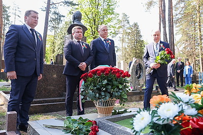 Руководство и судьи Верховного Суда почтили память Героя Советского Союза Марии Осиповой в Минске