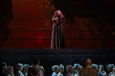 История о победе над гордыней. На сцену Большого театра вернулась опера \"Набукко\"