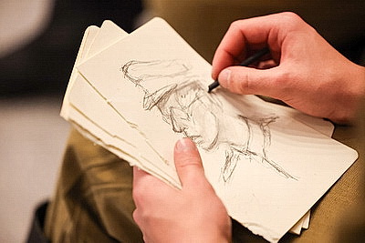 Творили в окопе и на привале. Выставка фронтового рисунка открылась в Минске