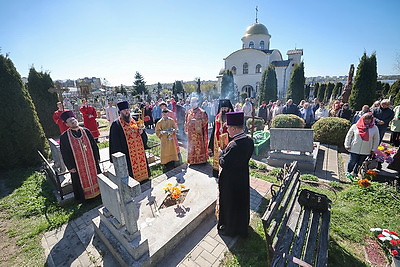 Православные верующие отметили Радуницу