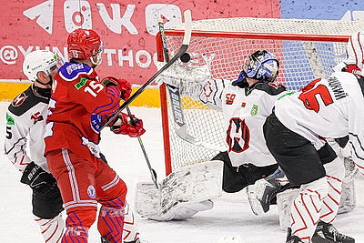 Хоккеисты \"Юности\" победили \"Неман\" на старте плей-офф экстралиги