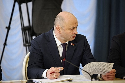 Работа антикризисных управляющих, выплата заработка. Темы совещания Лукашенко с Совмином