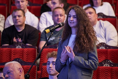 \"Такие встречи дают много полезной информации\". Богодель и Эйсмонт встретились с жителями Молодечно и Новополоцка