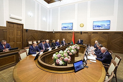 Стратегию создания мультибрендовых центров белорусской техники в регионах России рассмотрели в правительстве