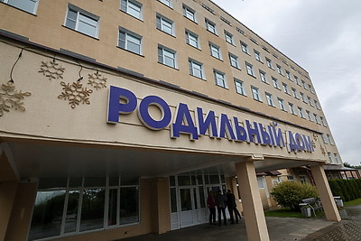 В Беларуси поздравили мам, родивших в День Независимости