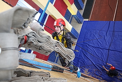 В Минске выбирают лучшего спасателя-высотника
