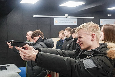 Могилевский институт МВД в день открытых дверей посетили около 1 тыс. школьников