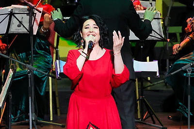 Национальные мелодии и мировые хиты. Мастера искусств Таджикистана представили гала-концерт в Минске