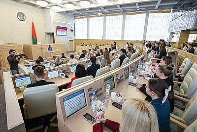 \"Разговор на равных\": диалог с молодежью состоялся в Совете Республики и Палате представителей