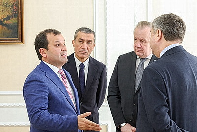 Турчин провел встречу с делегацией деловых кругов Узбекистана