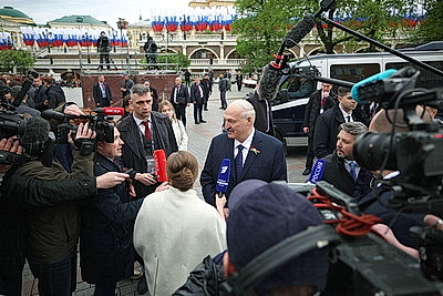 Лукашенко в Москве принял участие в торжествах в честь Дня Победы