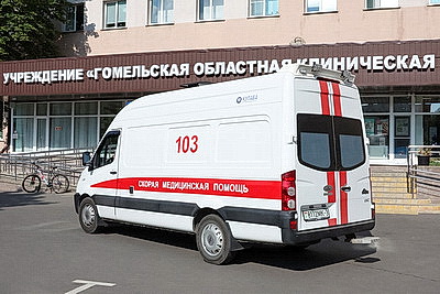 Пострадавших после атаки дрона на белорусский автобус в Брянской области доставили в больницу Гомеля