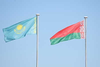 Парламентская делегация Казахстана прибыла с визитом в Беларусь