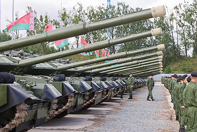 Модернизированные танки Т-72БМ2 передали на вооружение в 11-ю отдельную гвардейскую механизированную бригаду