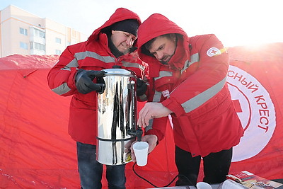 Мобильный пункт обогрева Красного Креста работает в Витебске