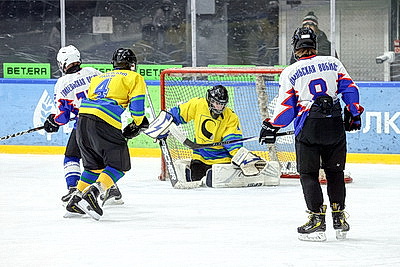 В Гомеле проходят областные соревнования среди детей и подростков по хоккею \"Золотая шайба\"