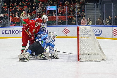 Команда Президента выиграла четвертый матч в РХЛ