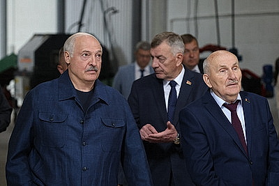 Фермерские хозяйства - в центре внимания. Лукашенко совершил рабочую поездку в Житковичский район