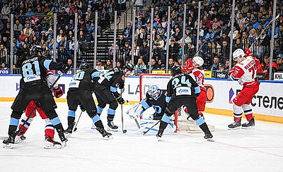 Хоккеисты \"Динамо\" прервали серию неудач, по буллитам победив \"Локомотив\"