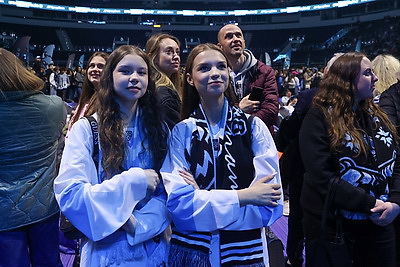 \"Наши болельщики - лучшие\". Хоккейное \"Динамо\" закрыло сезон в \"Минск-Арене\"