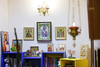 За каждой больницей закреплен приход. Как БПЦ помогает маленьким пациентам и их семьям справиться с болезнью