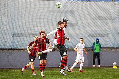 Минское \"Динамо\" вышло в лидеры футбольного чемпионата Беларуси