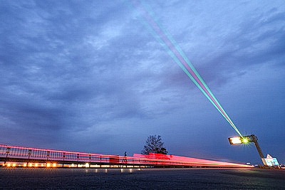 Лазеры на трассах: на М1 действует экспериментальная система светового оповещения