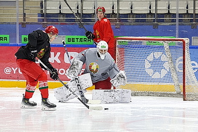 Молодежная сборная Беларуси по хоккею провела открытую тренировку в преддверии Кубка Будущего