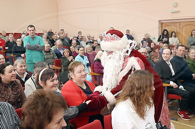 Колядки \"От всей души\" организовали профсоюзы в пансионате \"Загородный\" Гомельского района