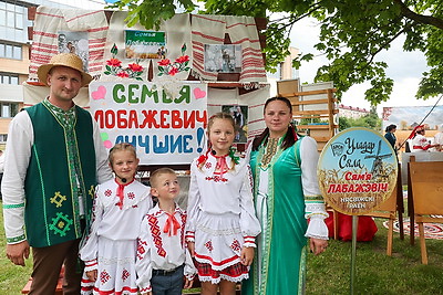 Трудолюбивые и творческие. Финальный этап \"Властелин села - 2026\" прошел в Горках