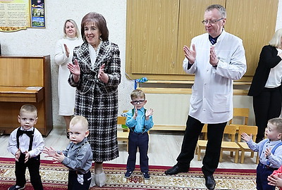 Двум учреждениям здравоохранения Витебска передали аппараты ИВЛ от Белорусского фонда мира