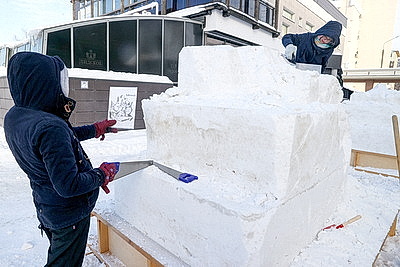 Фестиваль снежных скульптур открылся в Гомеле