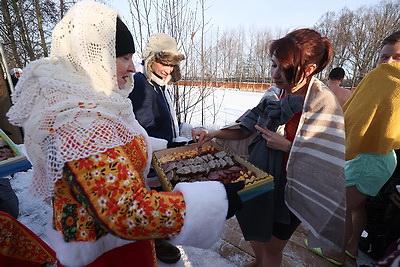 Православные верующие празднуют Крещение Господне