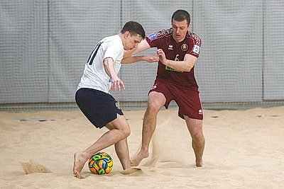 Белорусы снова уступили сборной России по пляжному футболу