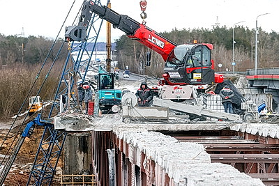 В Речицком районе приступили к реконструкции автомобильного моста через Днепр
