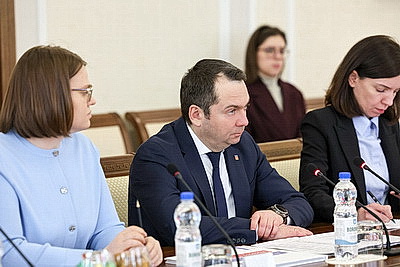 Беларусь готова активно участвовать в обновлении парка техники Мурманской области