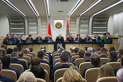 Строительство, зарплаты, инвестпроекты. Кушнаренко об итогах работы Минской области в 2025 году